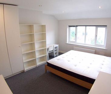 3 bedroom semi-detached house to rent - Photo 4