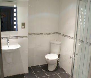 3 bedroom flat to rent - Photo 5
