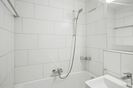 1-ZWG on the 3rd floor, in 8048 Zürich for rent - Foto 2