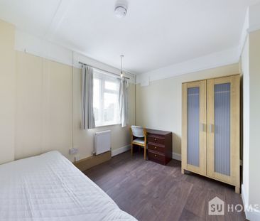 4 bed house to rent in St Andrews Avenue, Colchester - Photo 2