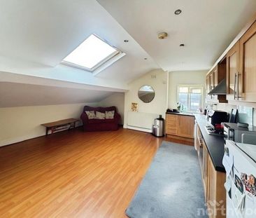 3 bedroom flat to rent - Photo 3