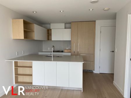 Condo in Burnaby, BC - Photo 5