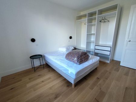 Quartier Saint-Michel, Appartement Meublé 2 chambres - Photo 2