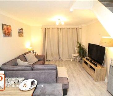 3 bedroom end of terrace house to rent - Photo 1