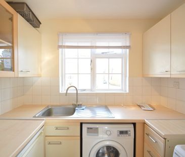 Finnart Close, WEYBRIDGE, KT13 - Photo 2