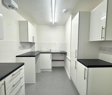 1 Bedroom Apartment To Let - Photo 5