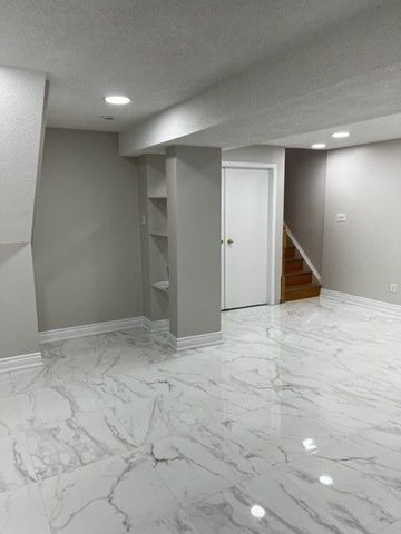 For Lease - 411 Bristol Road, Mississauga, Ontario - Photo 5