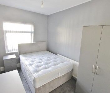 6 bedroom House To Rent - Photo 5