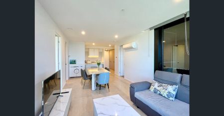 Luxurious 2 beds 2 baths apartment above the GLEN shopping mall - Photo 3