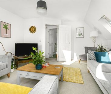 Victoria Street, Englefield Green, Egham, Surrey, TW20 0QX - Photo 2