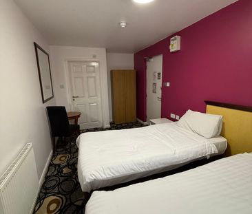 Room 208, SimplyStay Lincoln Road, Skegness, Lincolnshire, PE25 2EA - Photo 3