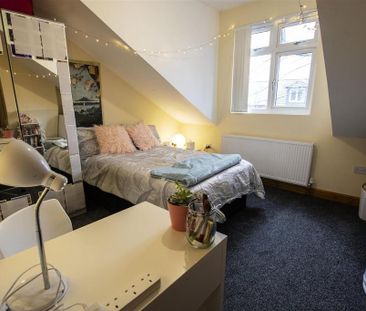 6 bedroom house to rent - Photo 1