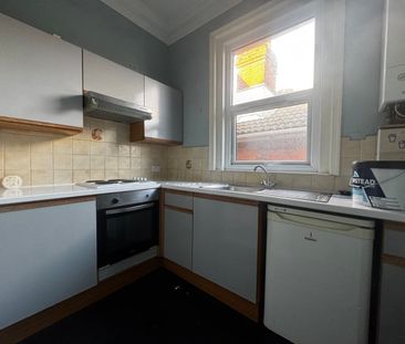 2 Bed Flat, Bridge Road, SO19 - Photo 4