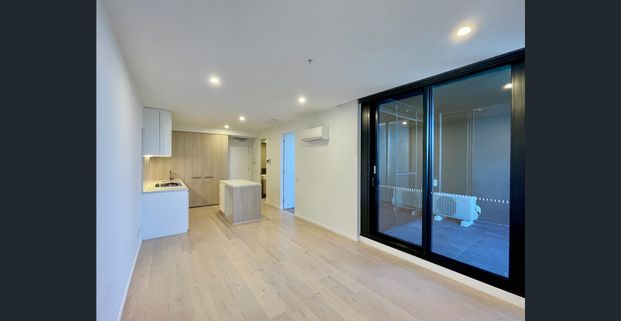 Luxury One-Bedroom Apartment with Views and Private Balcony - Photo 1