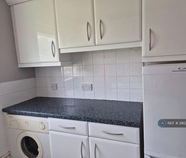 2 bedroom maisonette to rent - Photo 6