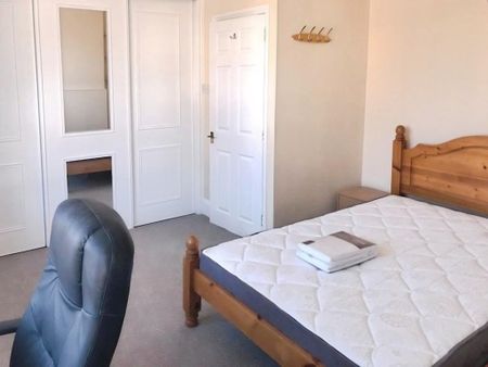 5 bedroom terraced house to rent - Photo 2