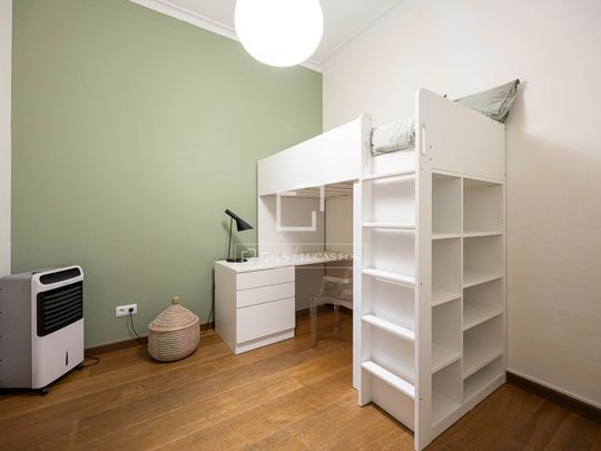 Four-bedroom apartment for rent in L’Eixample Esquerra, in excellent condition. - Foto 1