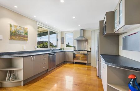 Property Management80 Verbena Road, Birkdale - House for Rent - Photo 4