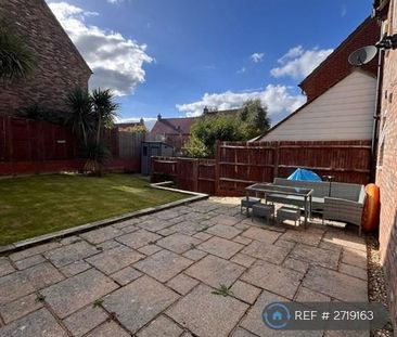 3 bedroom semi-detached house to rent - Photo 3