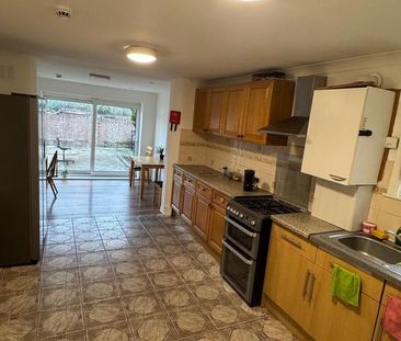 1 bedroom in a house share to rent - Photo 3