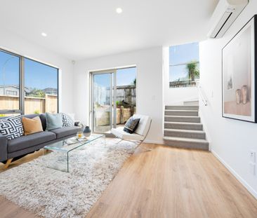 4 Bedroom Gorgeous Family Home in Howick - Photo 1