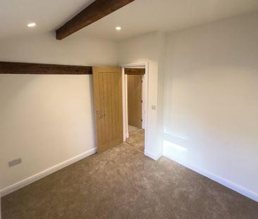 3 bedroom detached house to rent - Photo 2