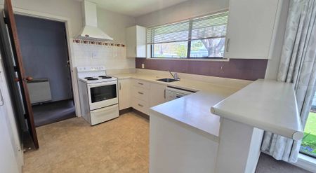 2 Bedroom home in sought after Cashmere - Photo 5