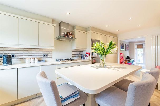 3 bedroom townhouse to rent - Photo 1