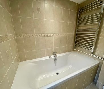 2 bedroom semi-detached to let - Photo 5