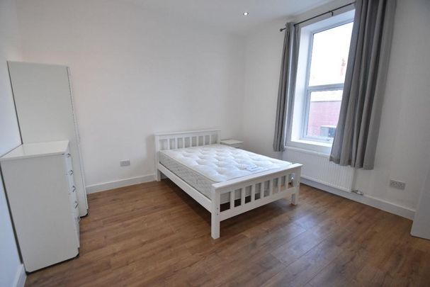 1 bedroom in a house share to rent - Photo 1