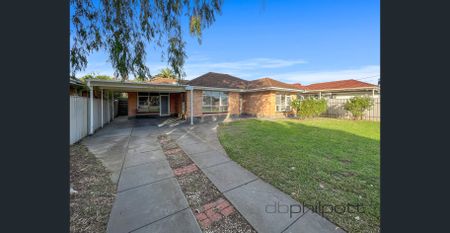 FIVE BEDROOM FAMILY HOME! - Photo 5