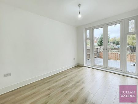 3 bedroom semi-detached house to rent - Photo 2