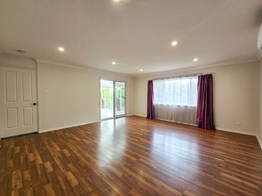 Freshly Renovated Family Home in a Quiet Cul-De-Sac - Photo 1