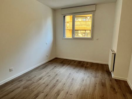 Location Appartement 2 pièces 48m² BORDEAUX 33000 - Photo 2