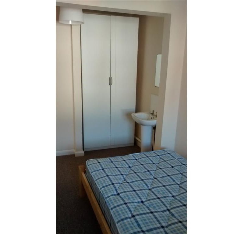 Room in a Shared House, Northbrook Road, SO14 - Photo 1