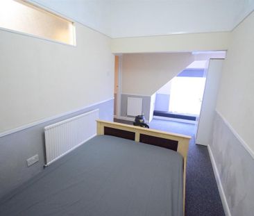 1 bedroom ground floor flat to rent - Photo 5
