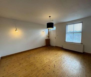 Manor Street, Hartshead Moor, Cleckheaton, BD19 - Photo 2