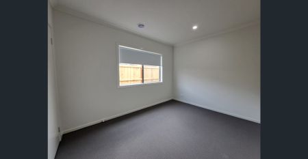 Like new 4-bedroom home in Mambourin! - Photo 4