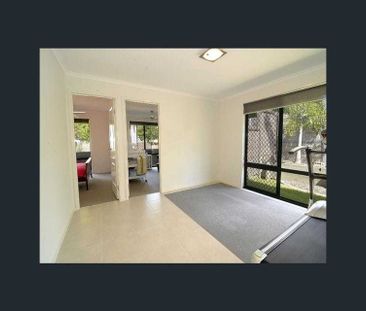 Spacious 4 Bedroom Family Home Plus Office/ Study! - Photo 4