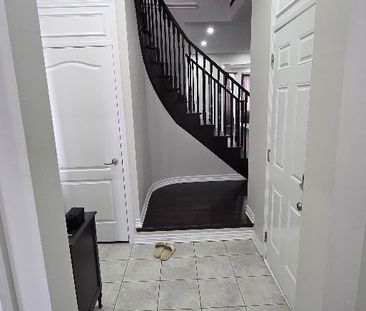 For Lease - 57 Leadenhall Road, Brampton, Ontario - Photo 5