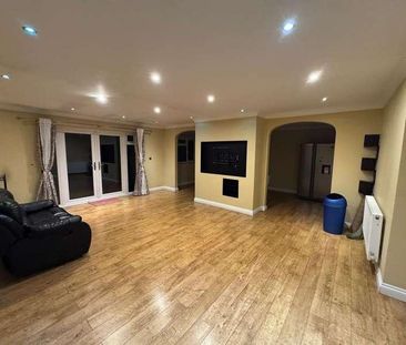 Wexham Road, Slough, Slough, SL2 - Photo 1