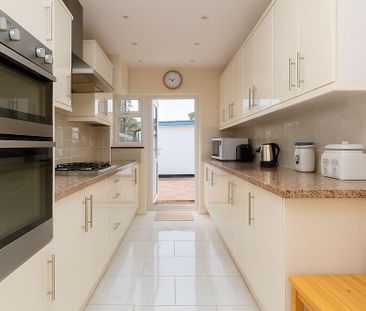 5 bedroom house to rent - Photo 1