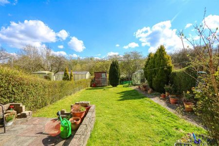 2 bedroom semi-detached house to rent - Photo 2