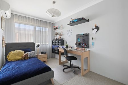 Beautifully Renovated & Convenient Living in the Heart of Abbotsford - Photo 5