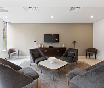 5885 Cavendish Boulevard, Montréal, QC - Photo 2