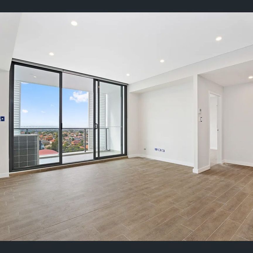 Inspections welcome! Move in Imme. - SPACIOUS 2BEDROOM IN THE HEART OF CAMPSIE - Photo 1