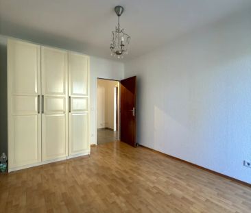 SEHR GEPFLEGTE UND HELLE CA. 72m² GROSSE (inkl. der Loggia) 2-ZIMME... - Photo 4