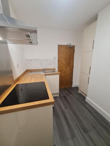 2 bedroom flat to rent - Photo 5