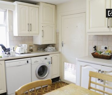 Cozy room to rent in 7-bedroom flat in Stoneybatter, Dublin - Photo 4