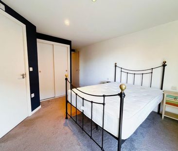 2 bedroom Flat To Let Total Size: 732 SQ FT - Photo 2